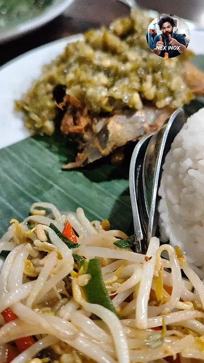 Makan di sini bisa ngobatin rindu masaka